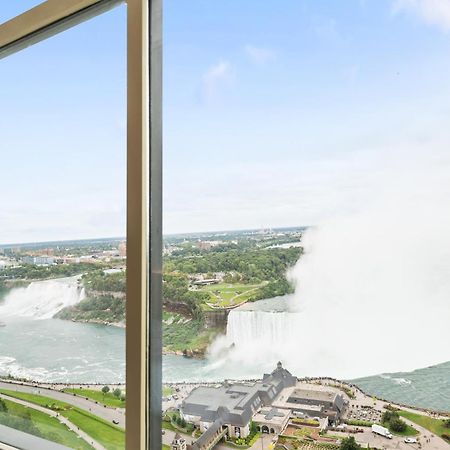 Tower Hotel At Fallsview Ниагарски водопад Екстериор снимка
